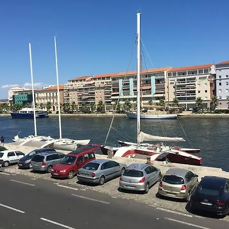 Superbe Vue Sur Quai Centre *